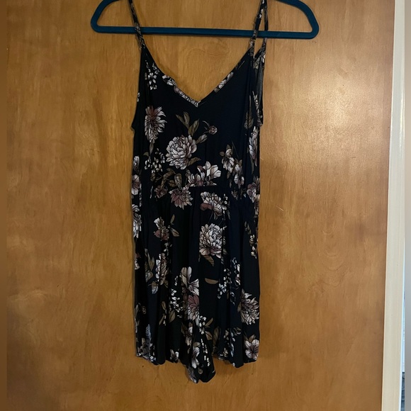 Floral romper - Picture 3 of 3